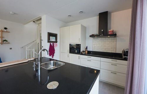 Keuken met eiland, composiet werkblad