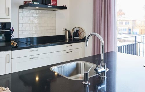 Keuken met eiland, inductiekookplaat