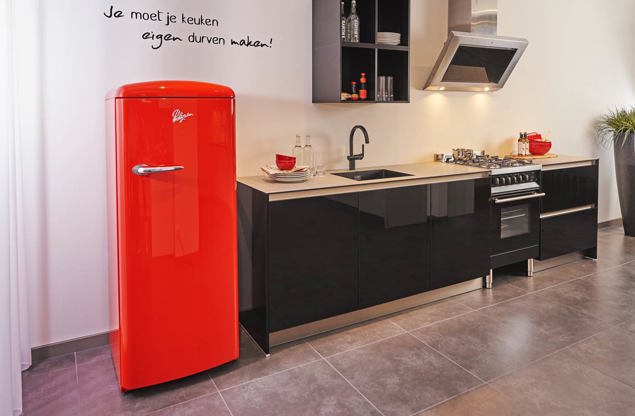 Moderne keuken in rechte opstelling